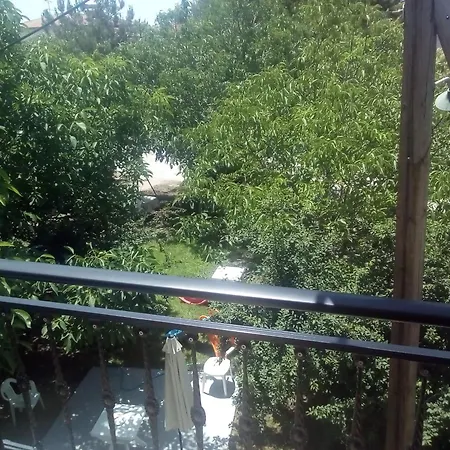 Mary Duke Nikiti (Sithonia)